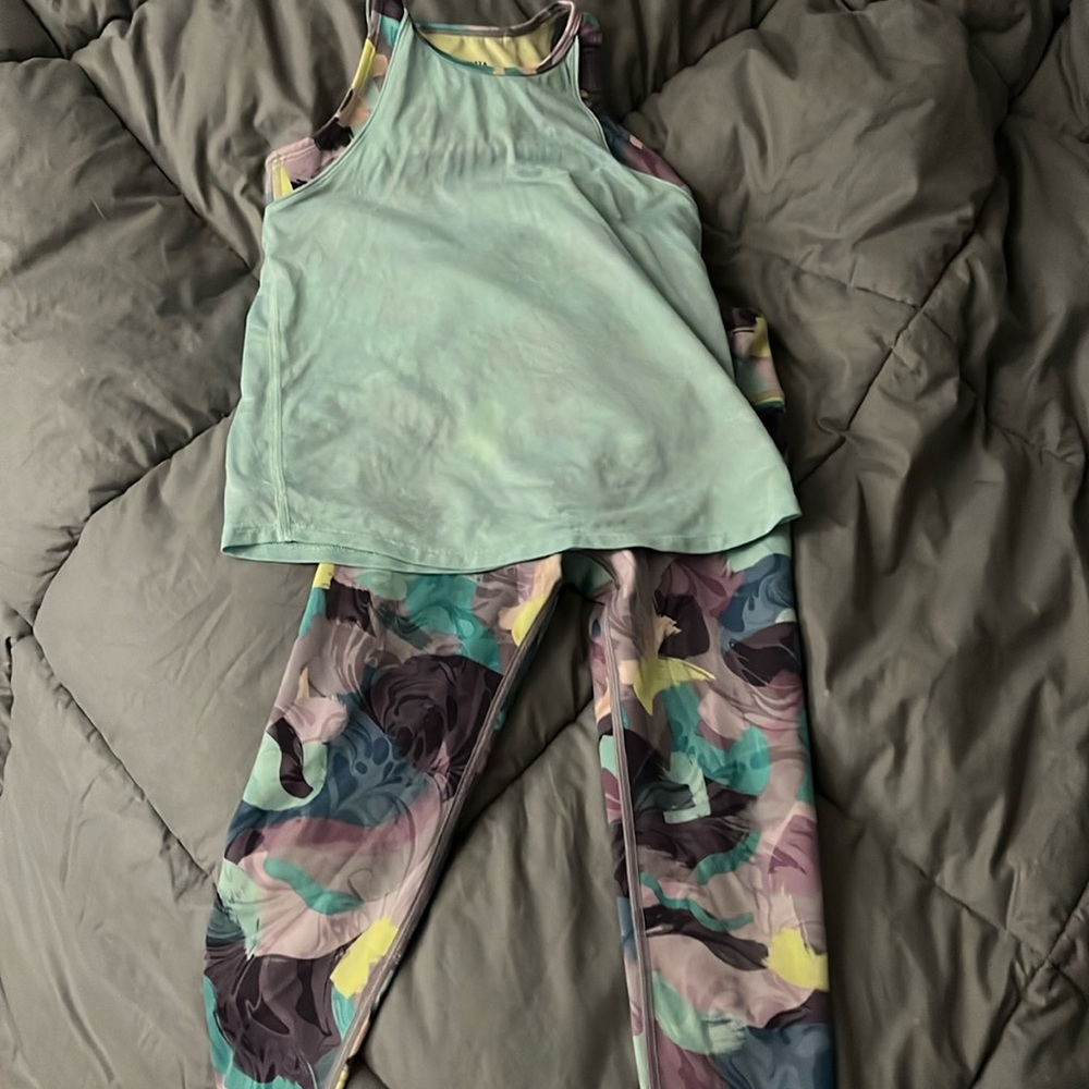 Athleta girl outfit